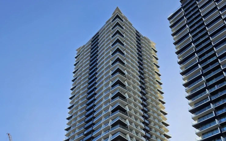 מגדל Binghatti Heights ב־JVC